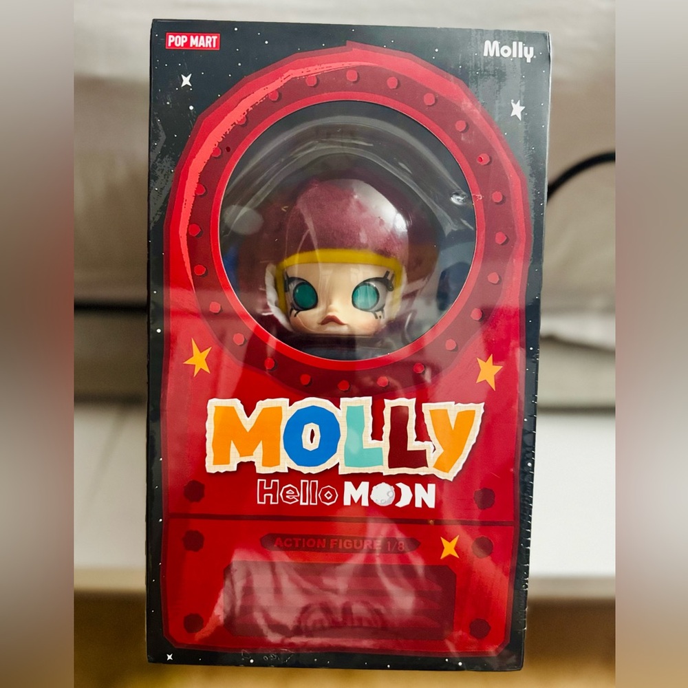 Authentic SEALED MOLLY Hello, Moon 1/8 Action Figure Doll - Picture 2 of 10